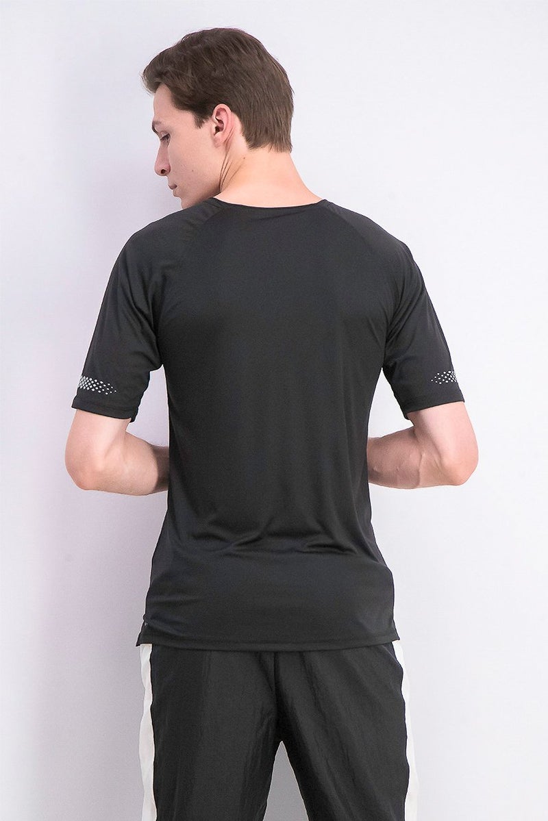 PUMA تي شيرت قصير الأكمام للعدائين للرجال، أسود - Image 4